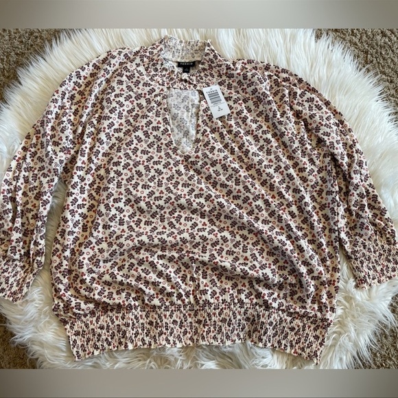 NWT Torrid Textured Jersey Choker Neck Smocked Bottom Top - Picture 5 of 5